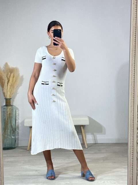 Robe longue à boutons