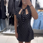 Robe à pois noire