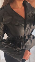 Trench en simili noir – Image 2